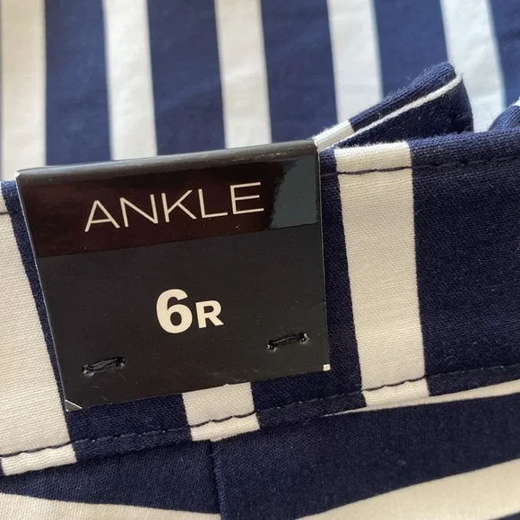 Express navy white sailor pants size 6R NWT - Picture 4 of 5